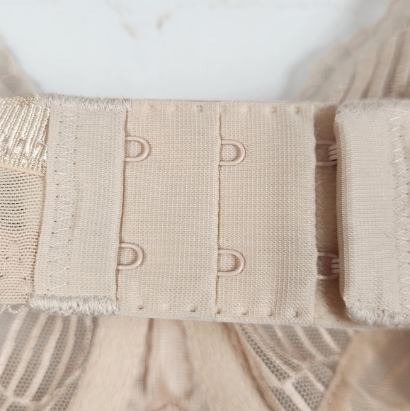 Wacoal La Femme Full Figure Underwire Semi Sheer Bra in Naturally Nude US 38D - Picture 10 of 14